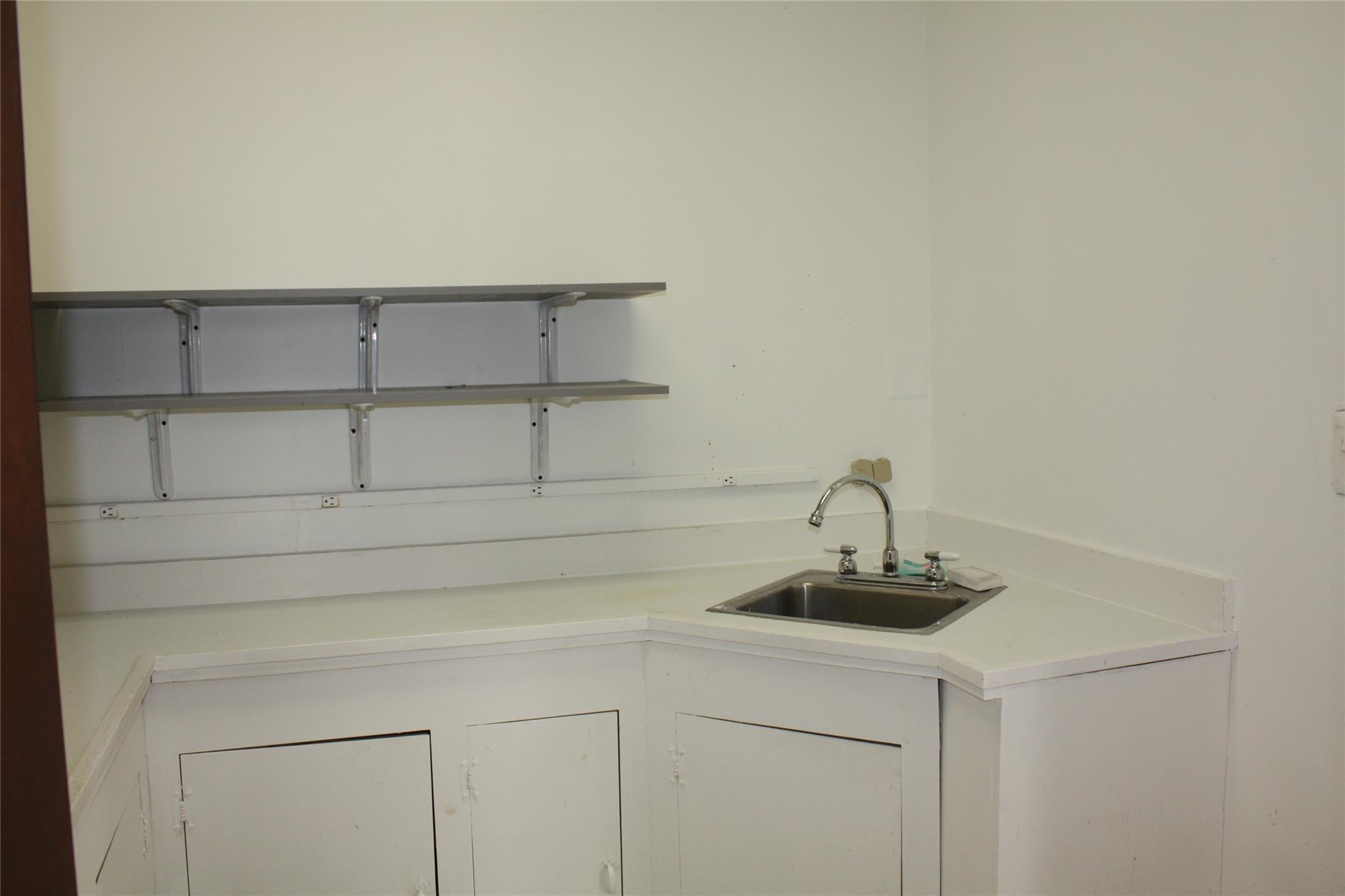 123 Pike Street 204 Property Photo 5