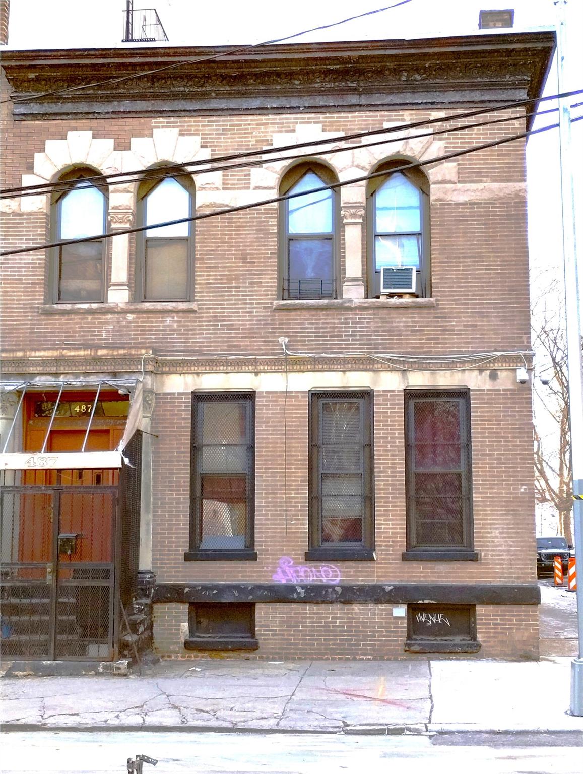 487 Jackson Avenue Property Photo