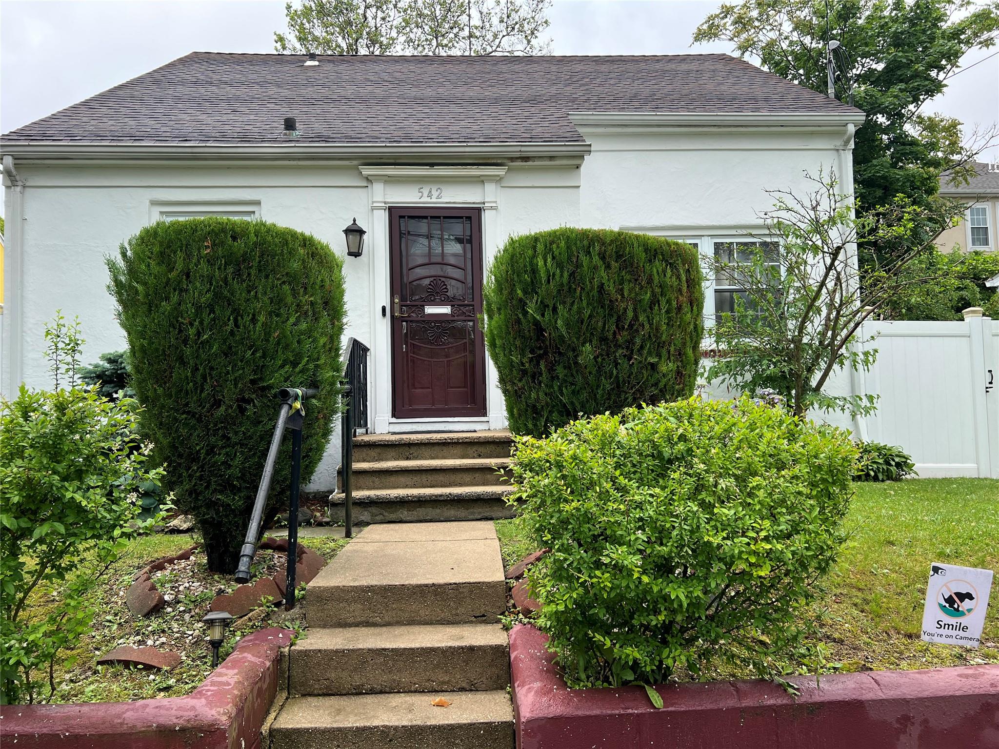 542 S 10th Avenue Property Photo 1