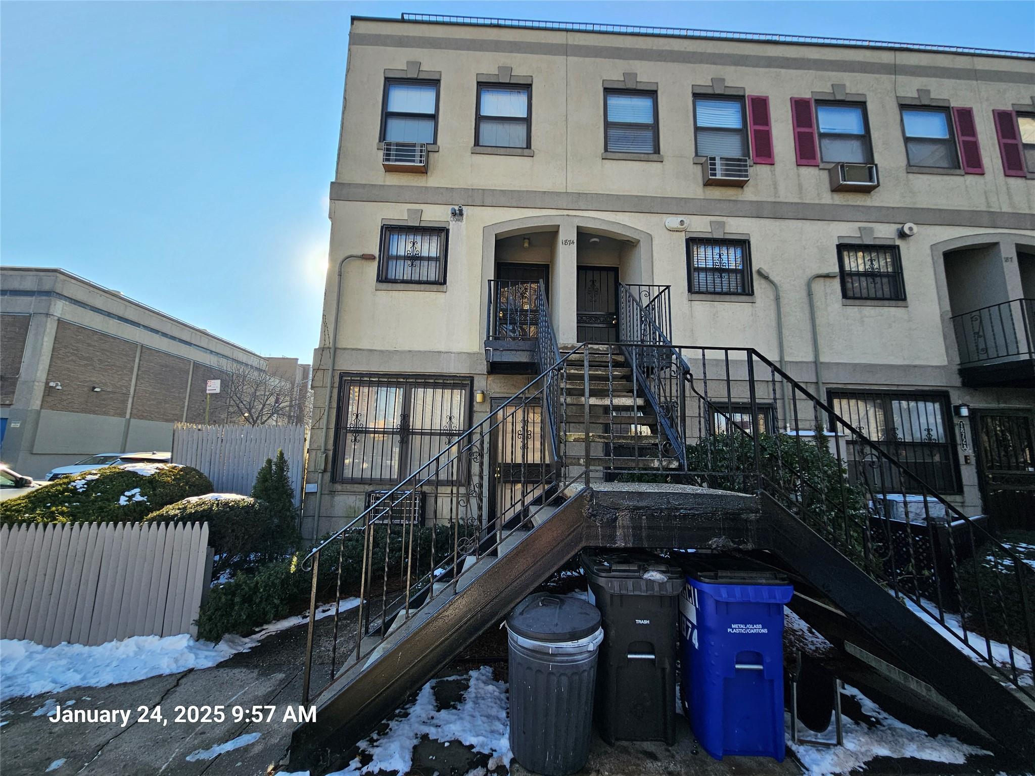 1874 Story Avenue 43a Property Photo 2