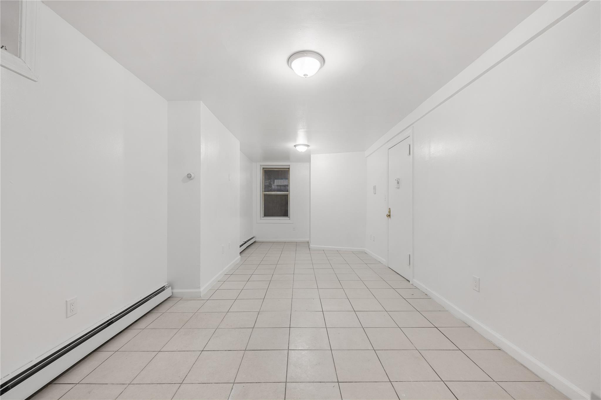 2039 Washington Ave Property Photo 6