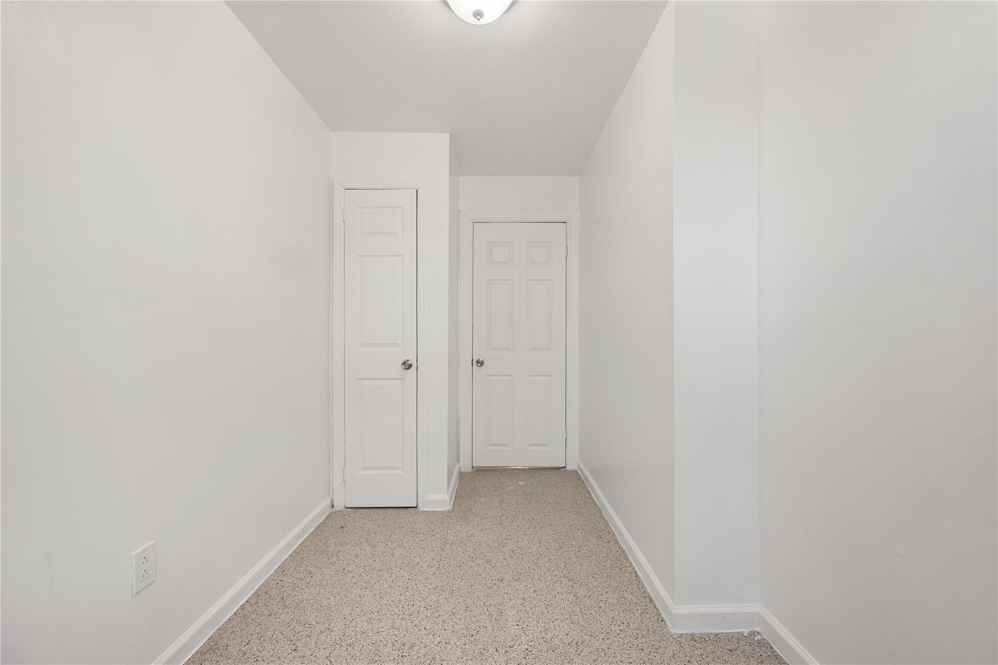 2039 Washington Ave Property Photo 13