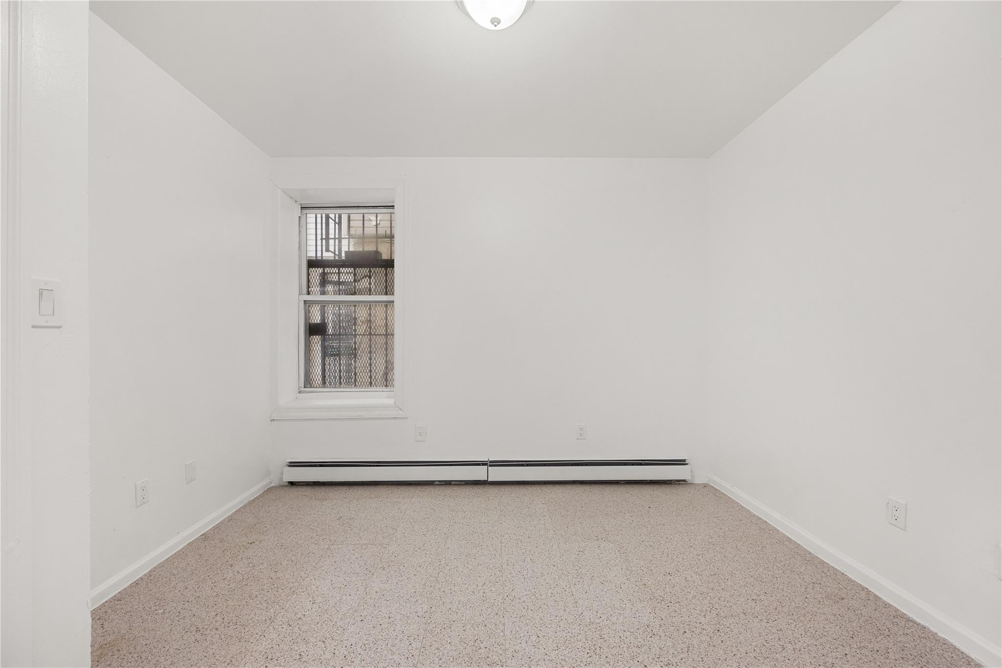 2039 Washington Ave Property Photo 14