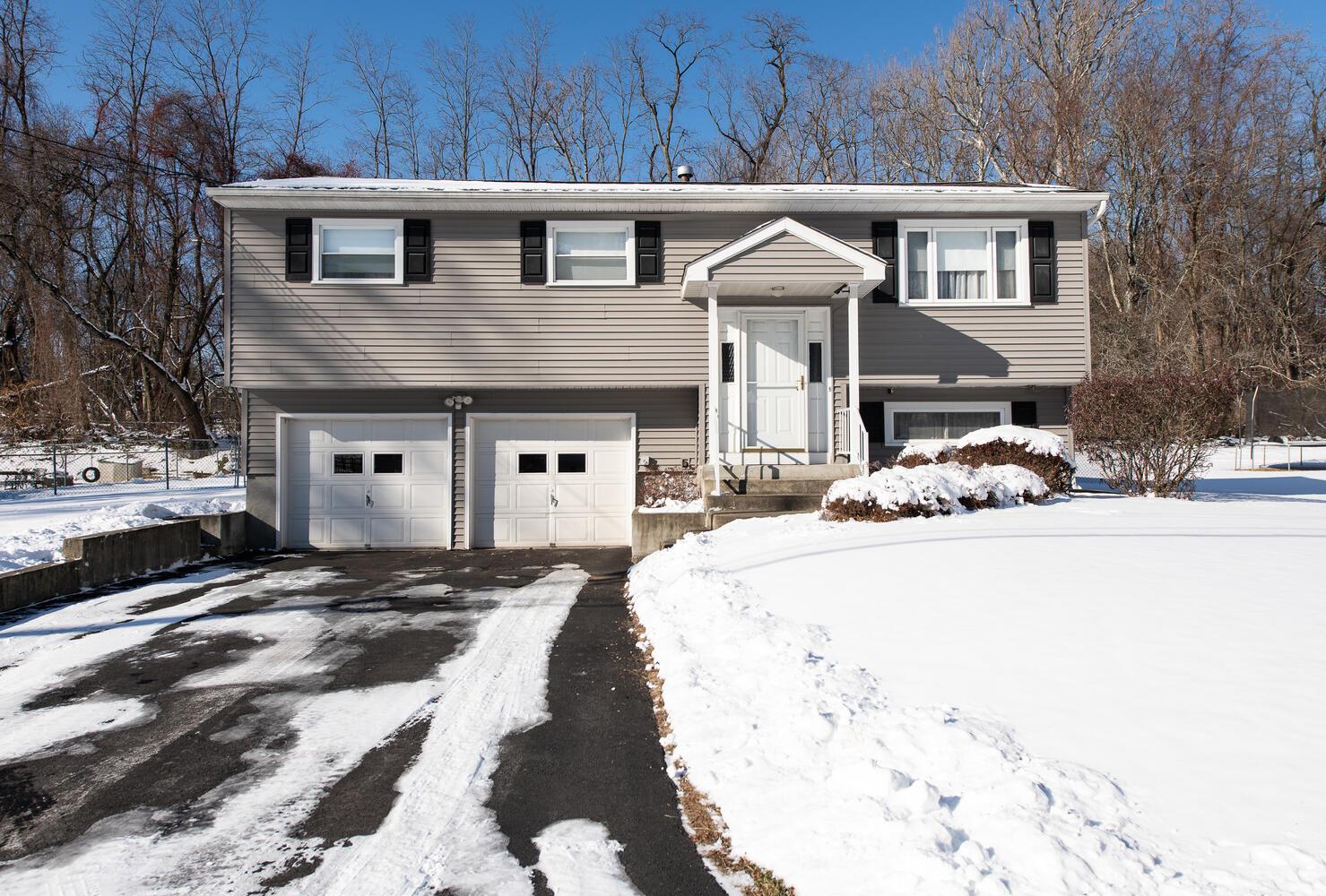 62 Nassau Road Property Photo