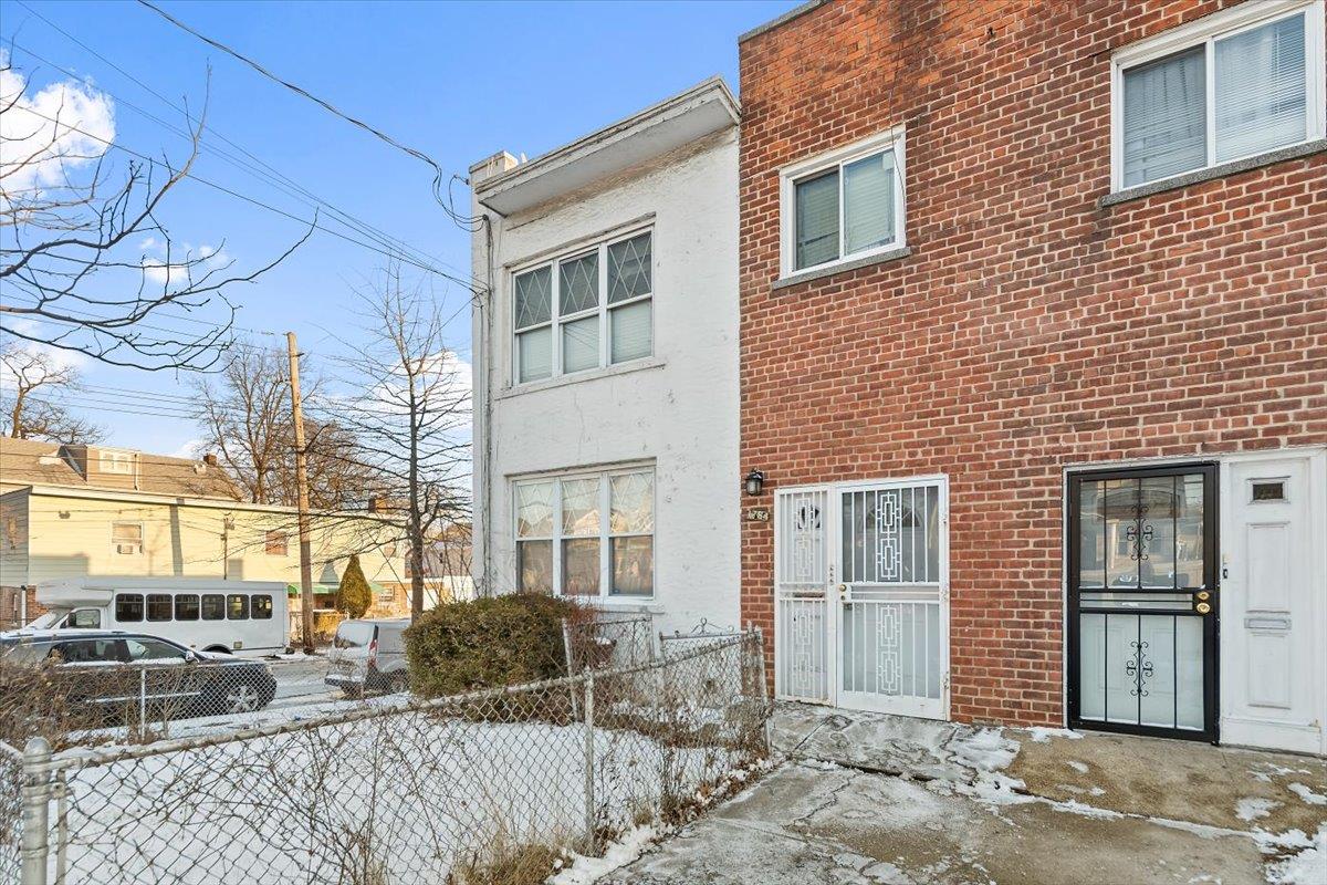 1764 Bartow Avenue Property Photo 2