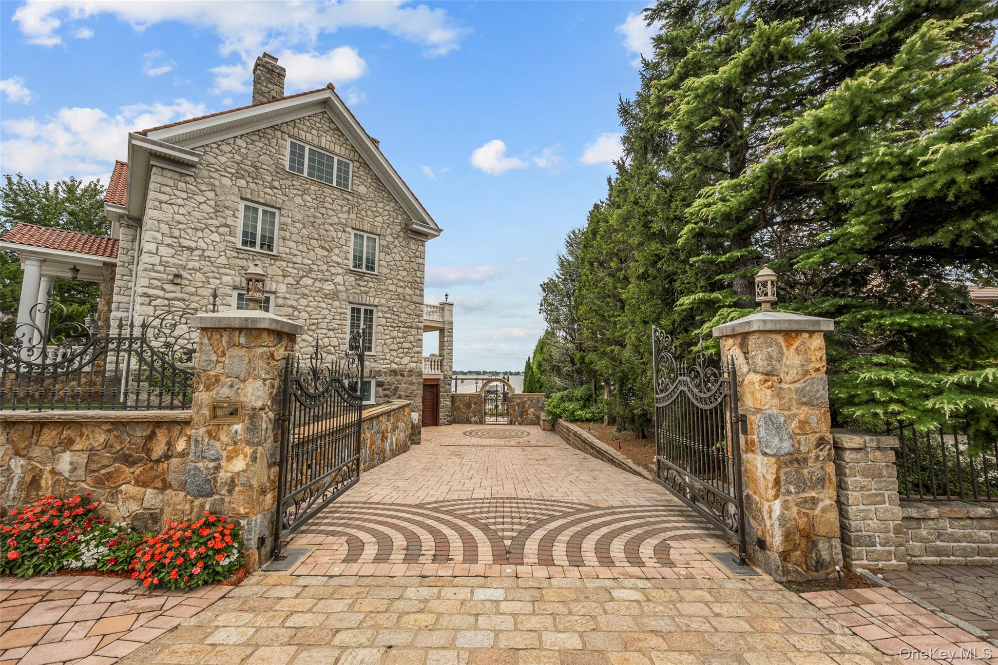 3407 Country Club Road Property Photo 4