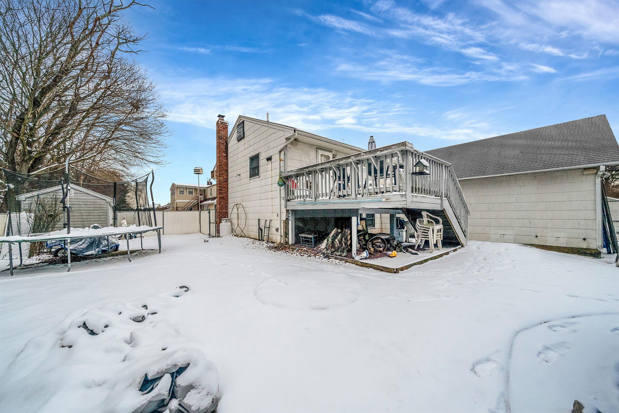 215 Eastwood Avenue Property Photo 5