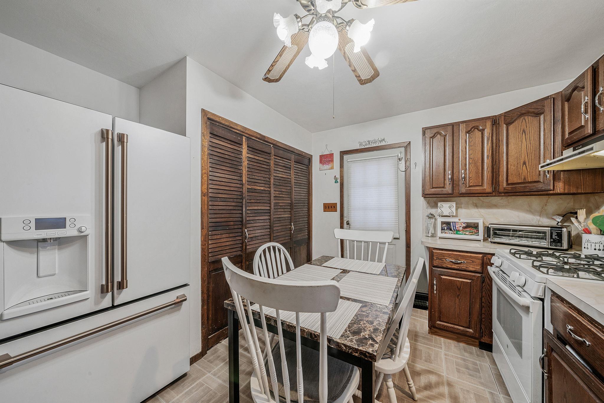 215 Eastwood Avenue Property Photo 10