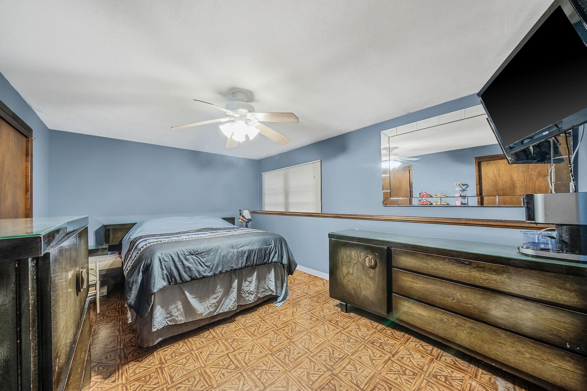 215 Eastwood Avenue Property Photo 16