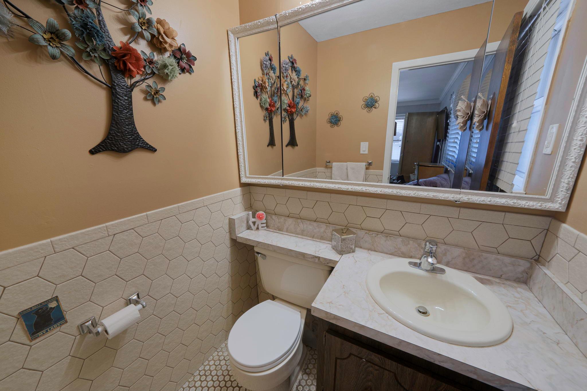215 Eastwood Avenue Property Photo 17