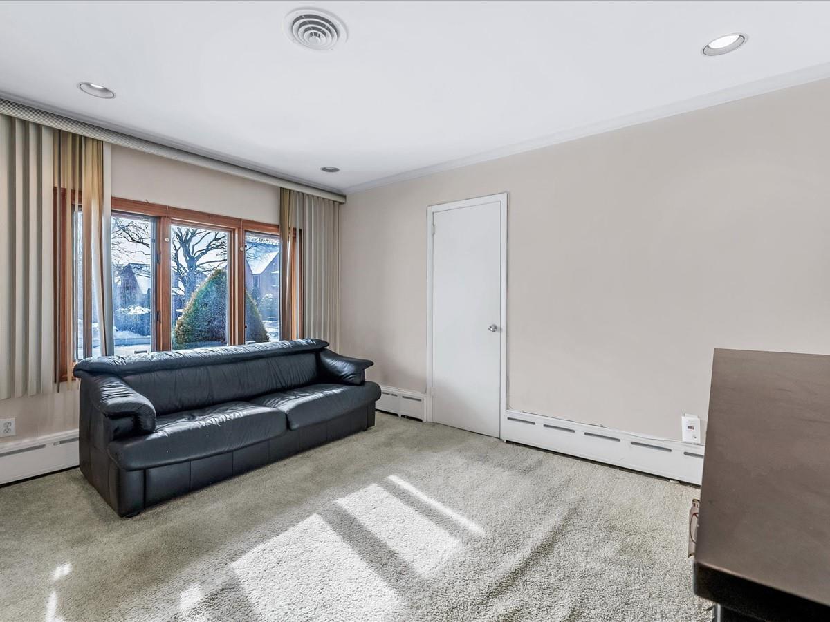 215-31 26 Avenue Property Photo 27