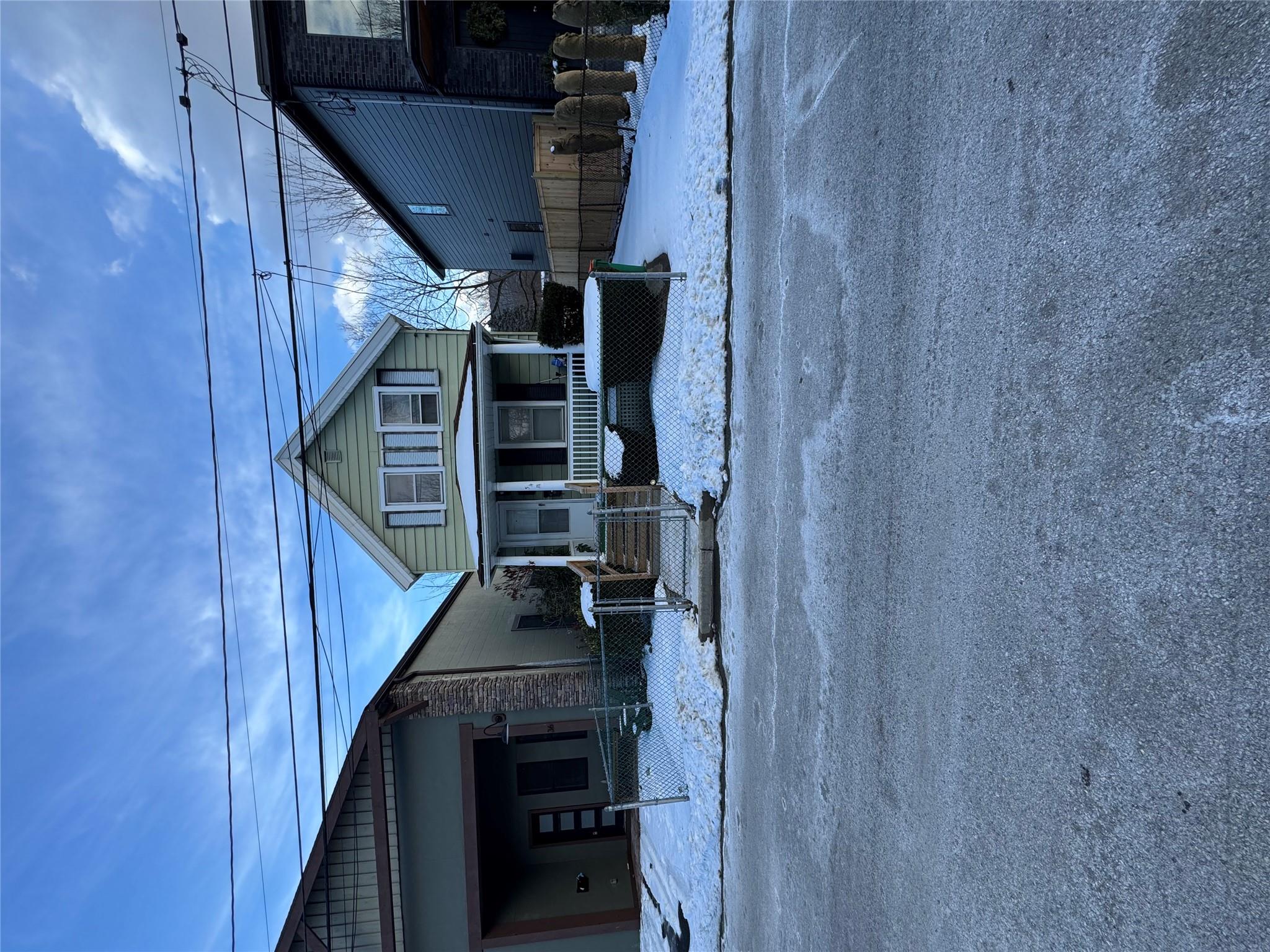 34 N Cedar Street Property Photo 1