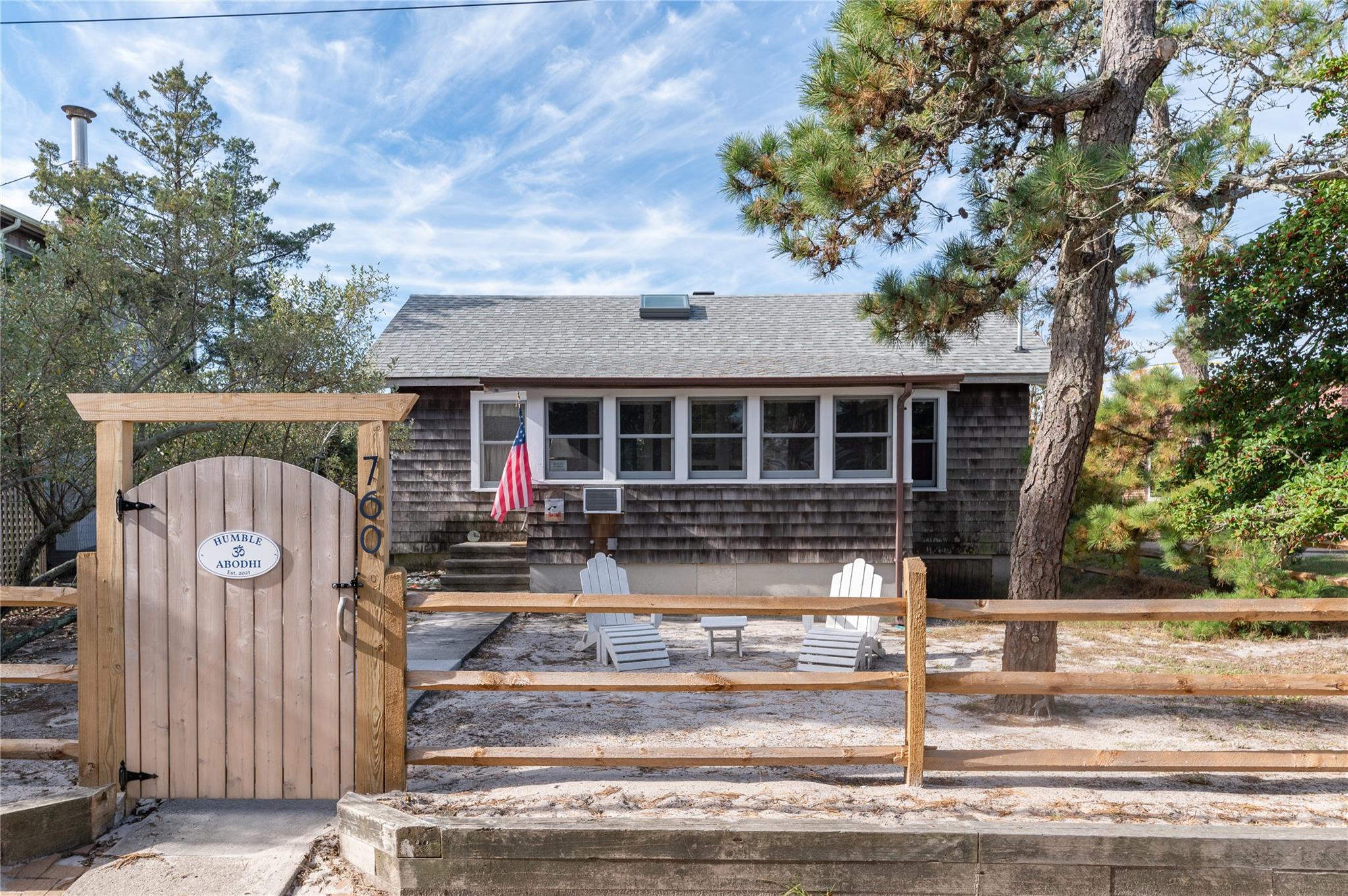 760 Surf Road Property Photo 1