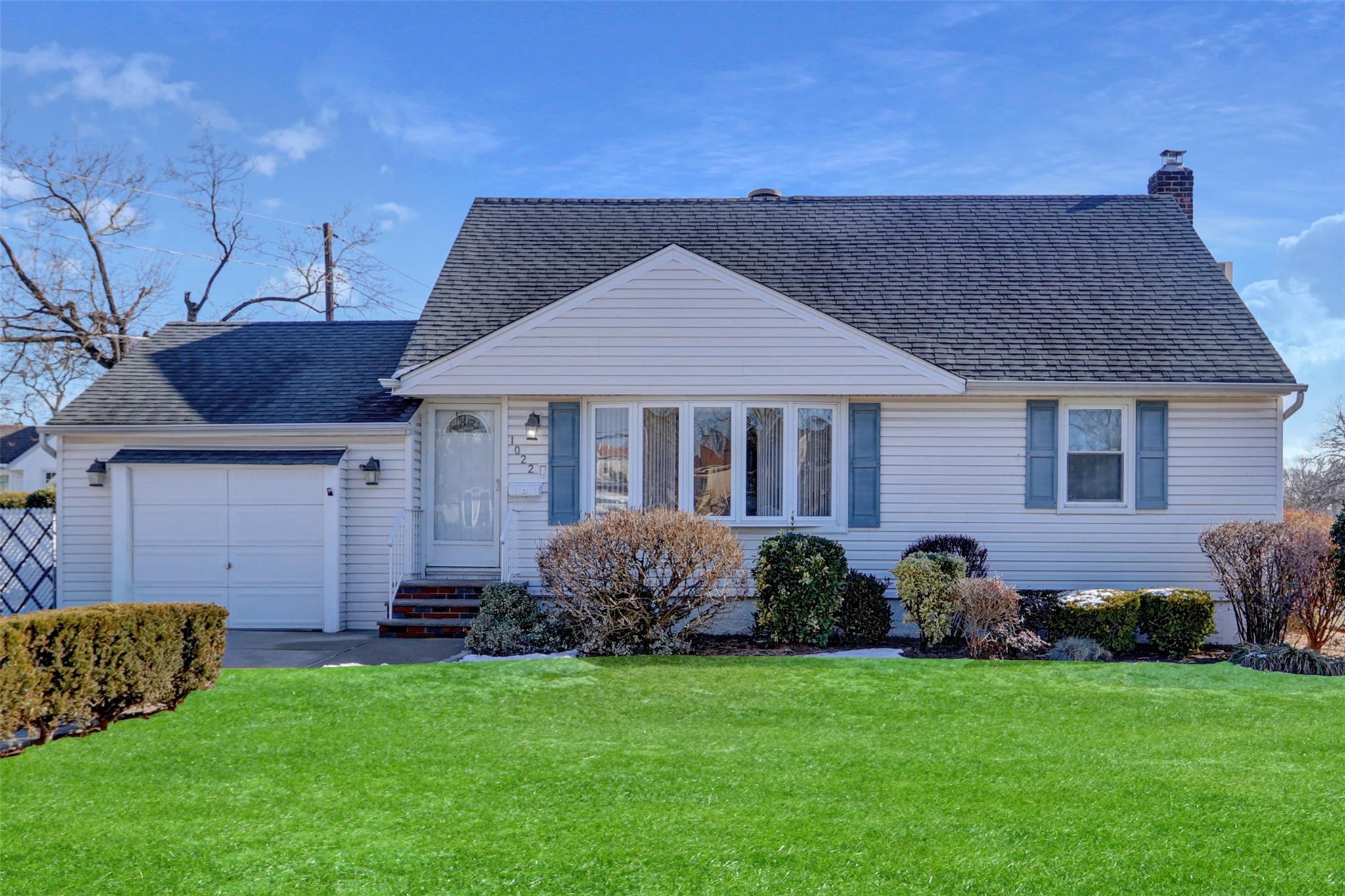 1022 Shelburne Drive Property Photo 1
