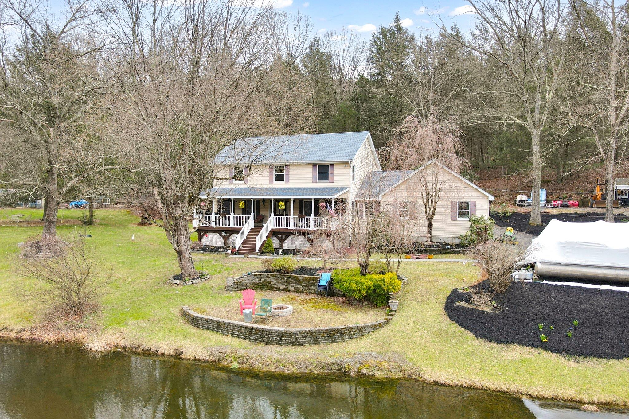 1285 Lakes Rd Property Photo