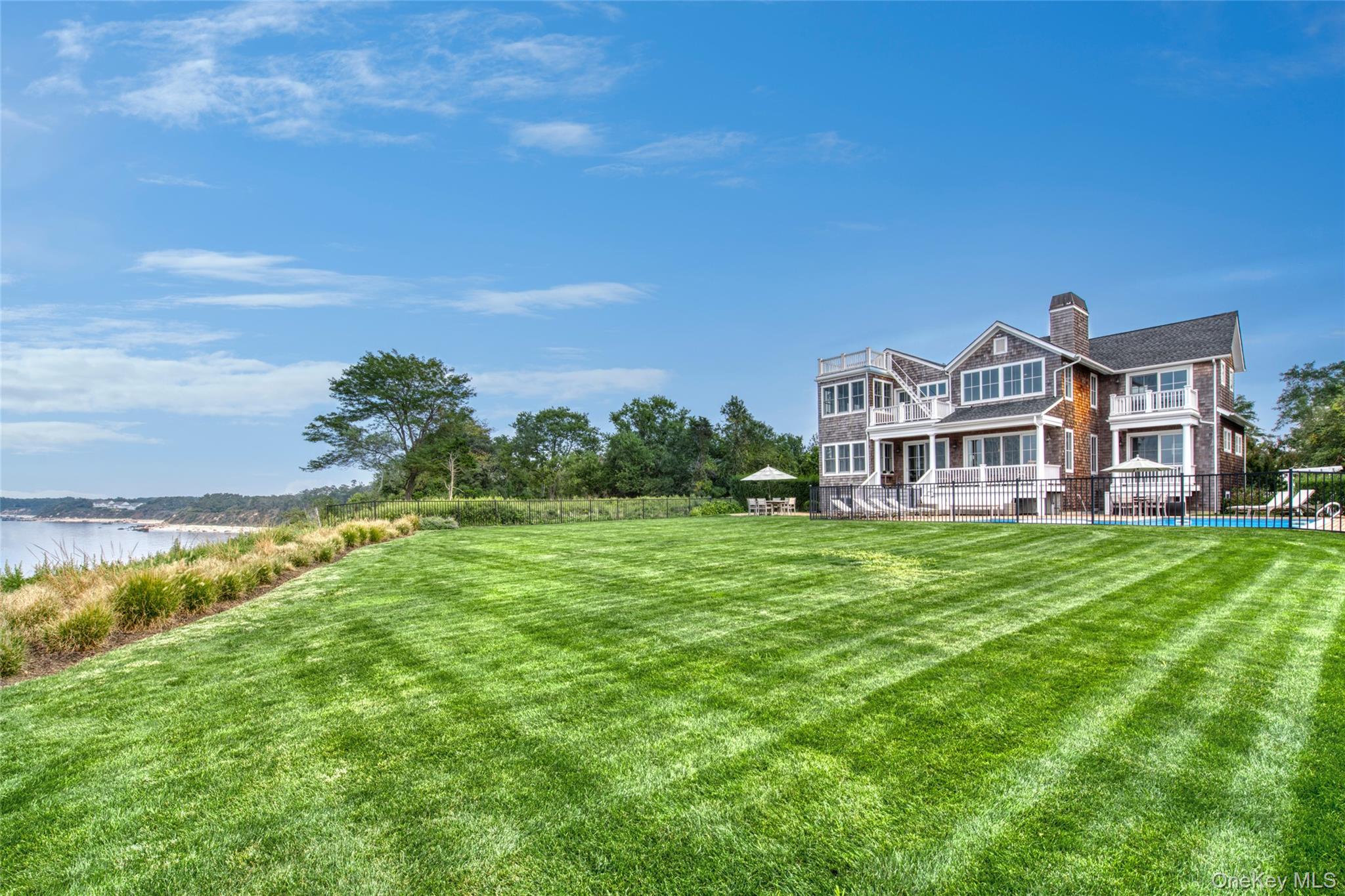 1000 Sound Drive Property Photo 2
