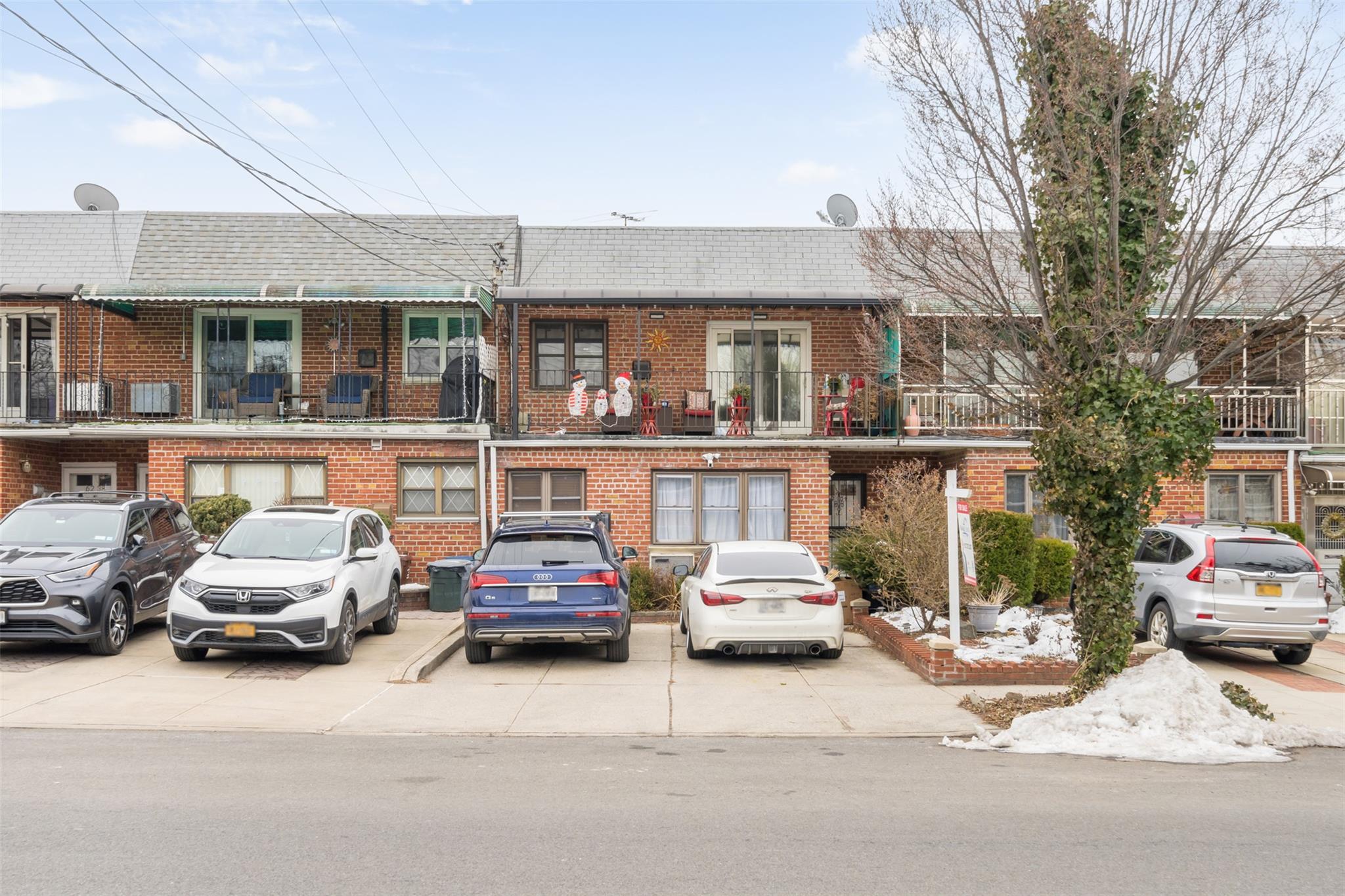 62-34 69 Place Property Photo 1