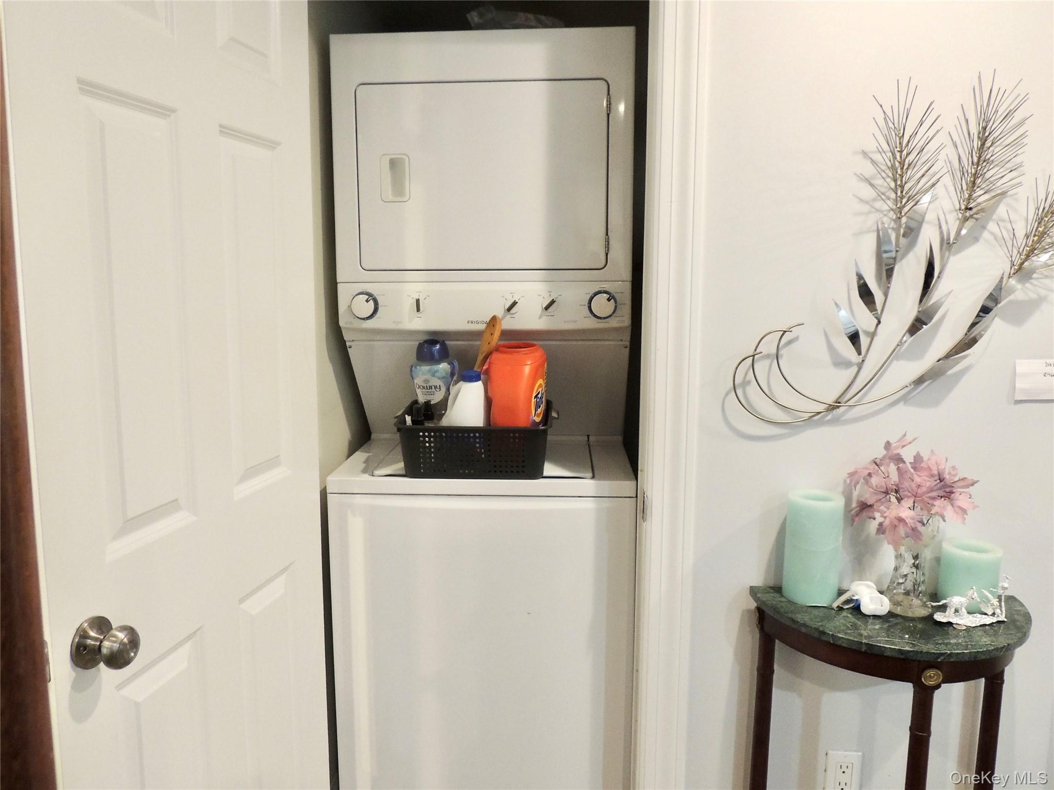 212 Beekman Avenue Property Photo 13