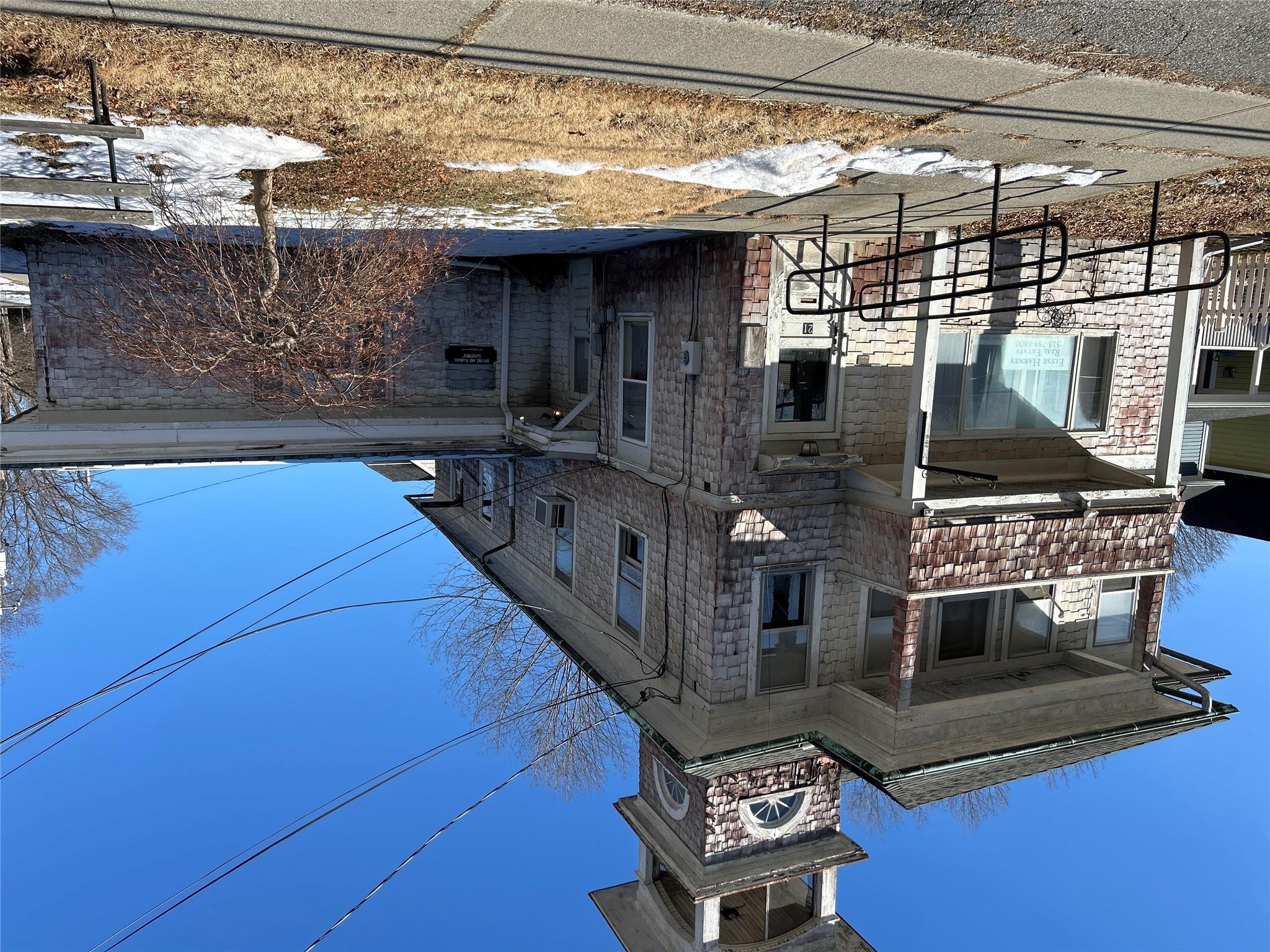21 Dutchess Avenue Property Photo