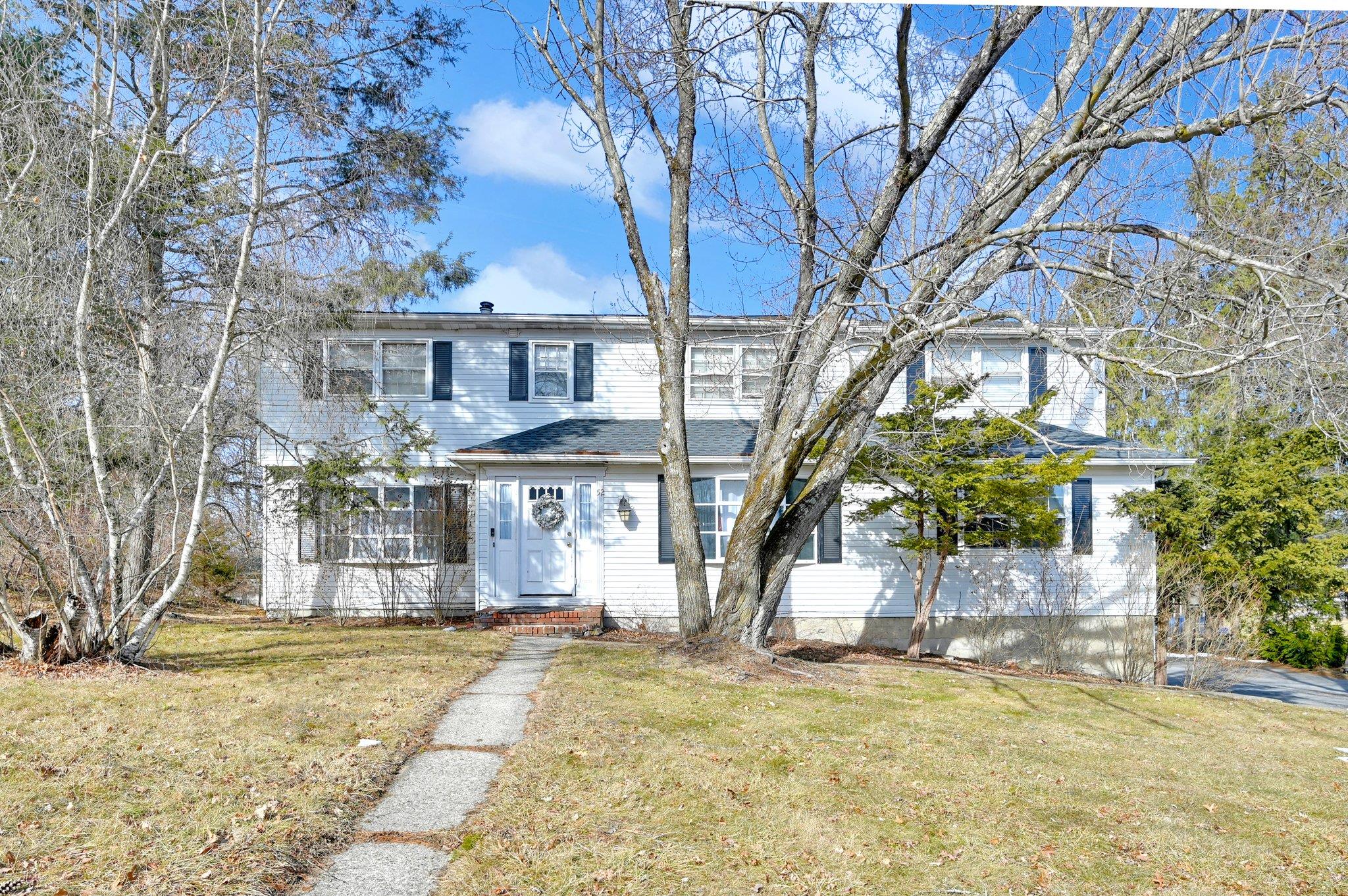 52 Gregory Drive Property Photo 1