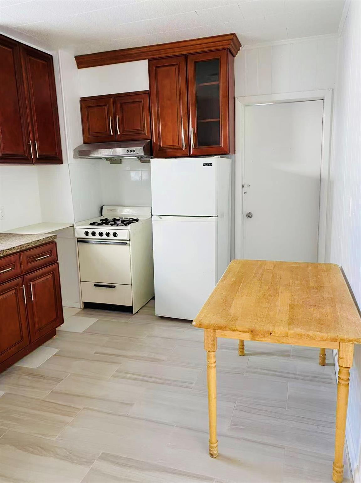 22-03 125 Street Property Photo 4