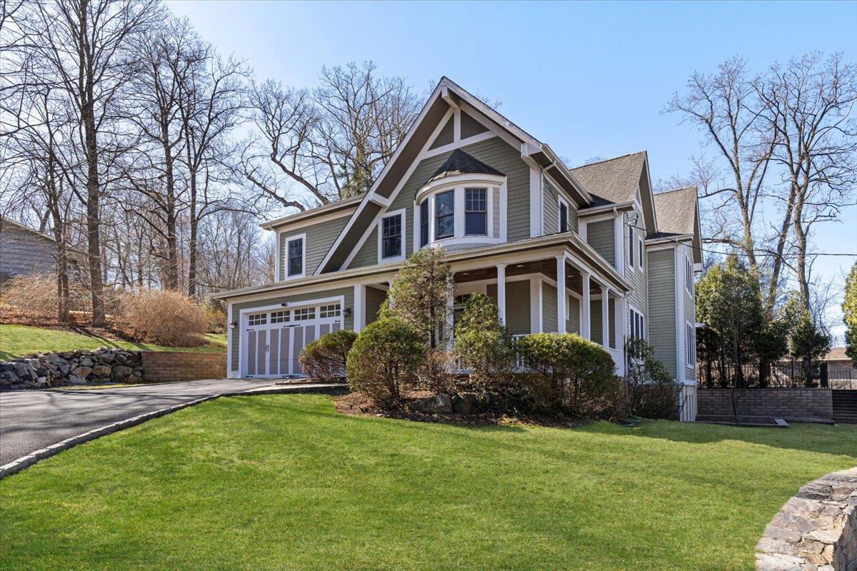 699 Ardsley Road Property Photo
