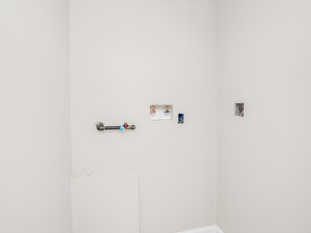 65 W 2nd Street 2 Property Photo 9