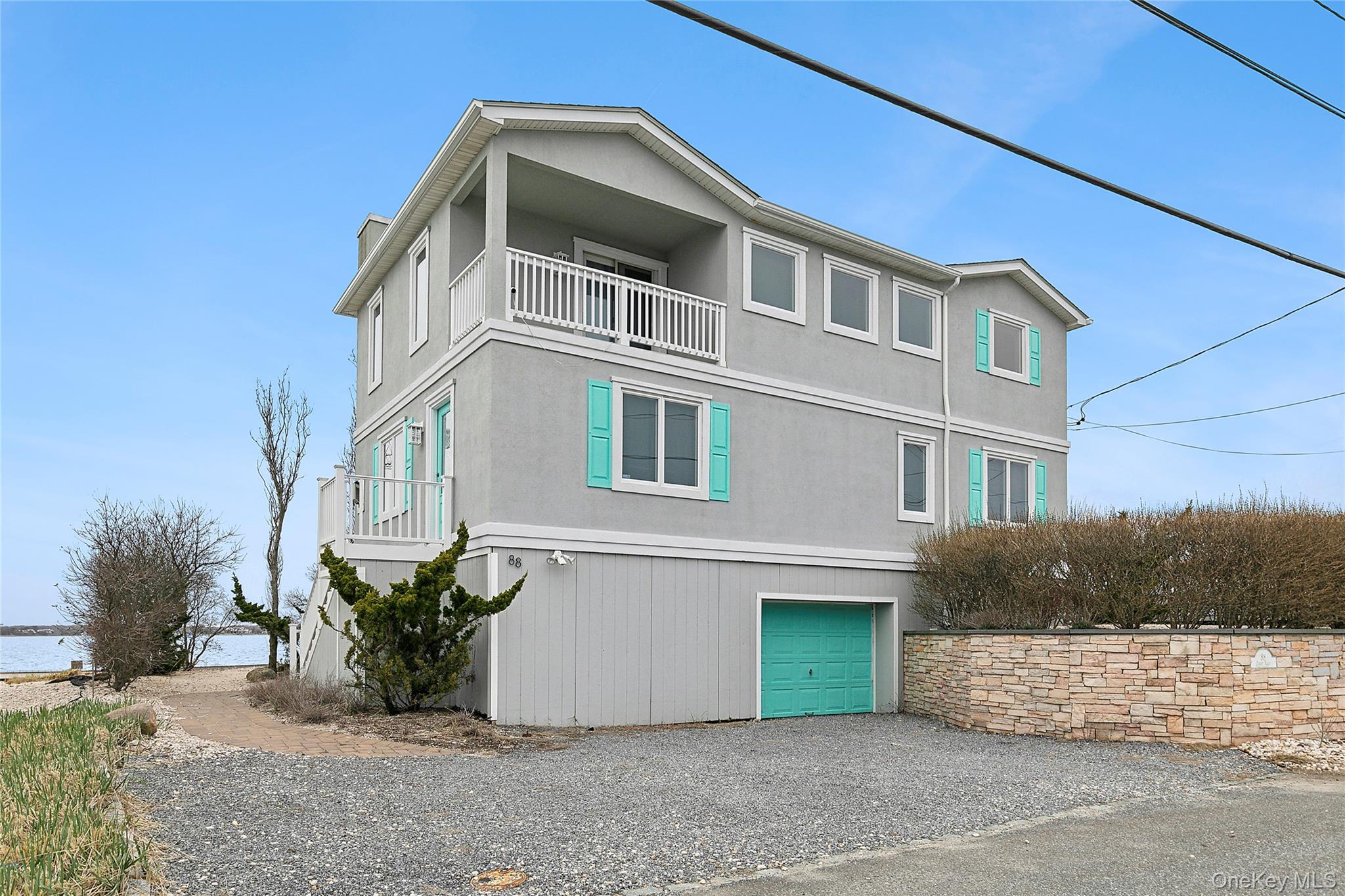 88 Point Road Property Photo 2