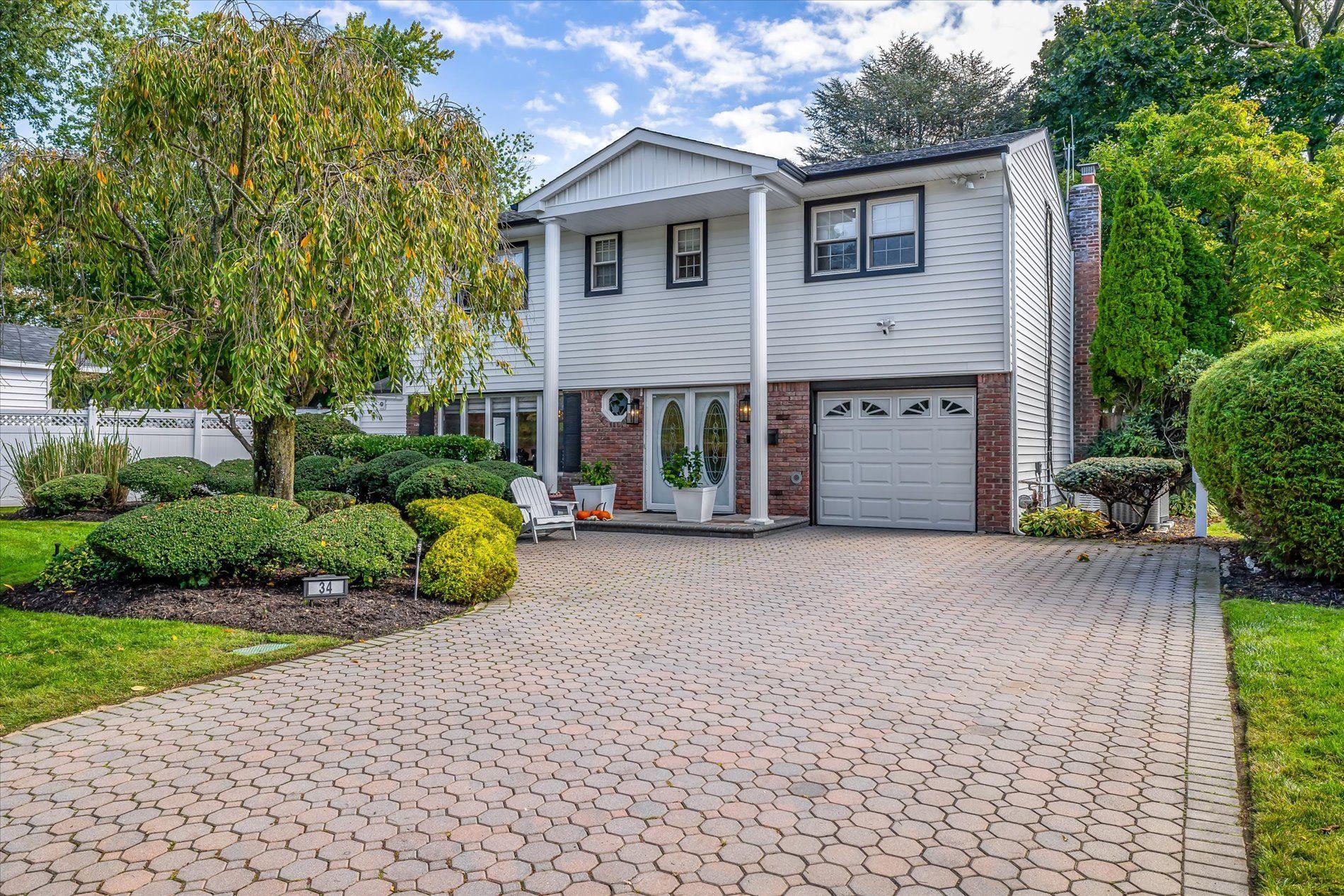 34 Foxwood Road Property Photo