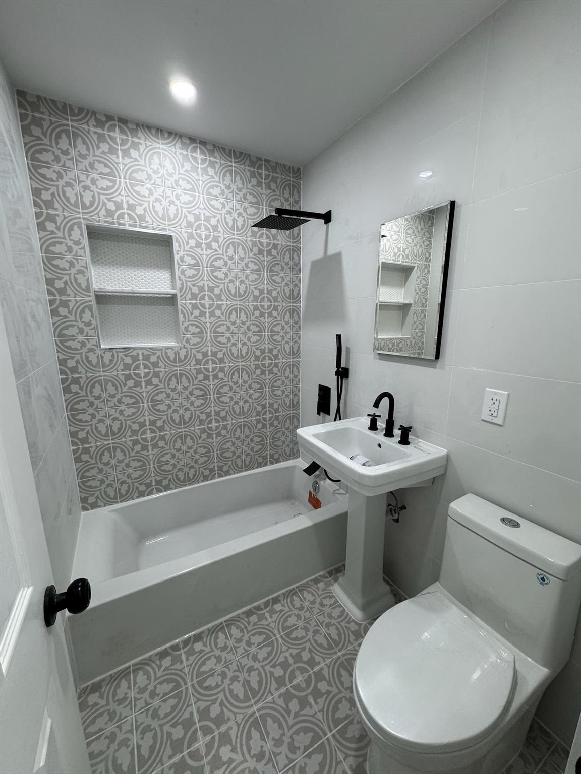 121-09 195th Street Property Photo 9