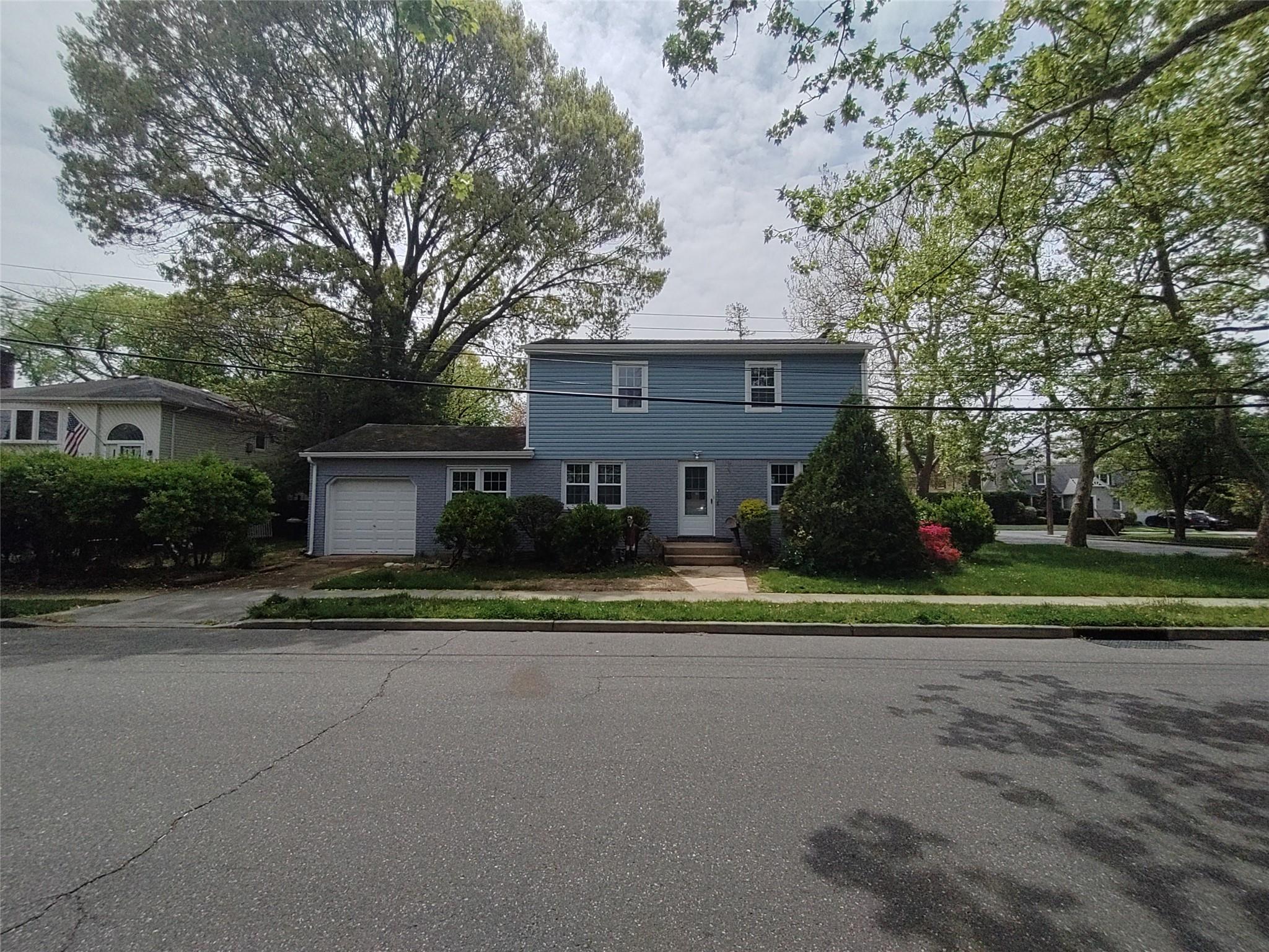 53 Maple Street Property Photo 1