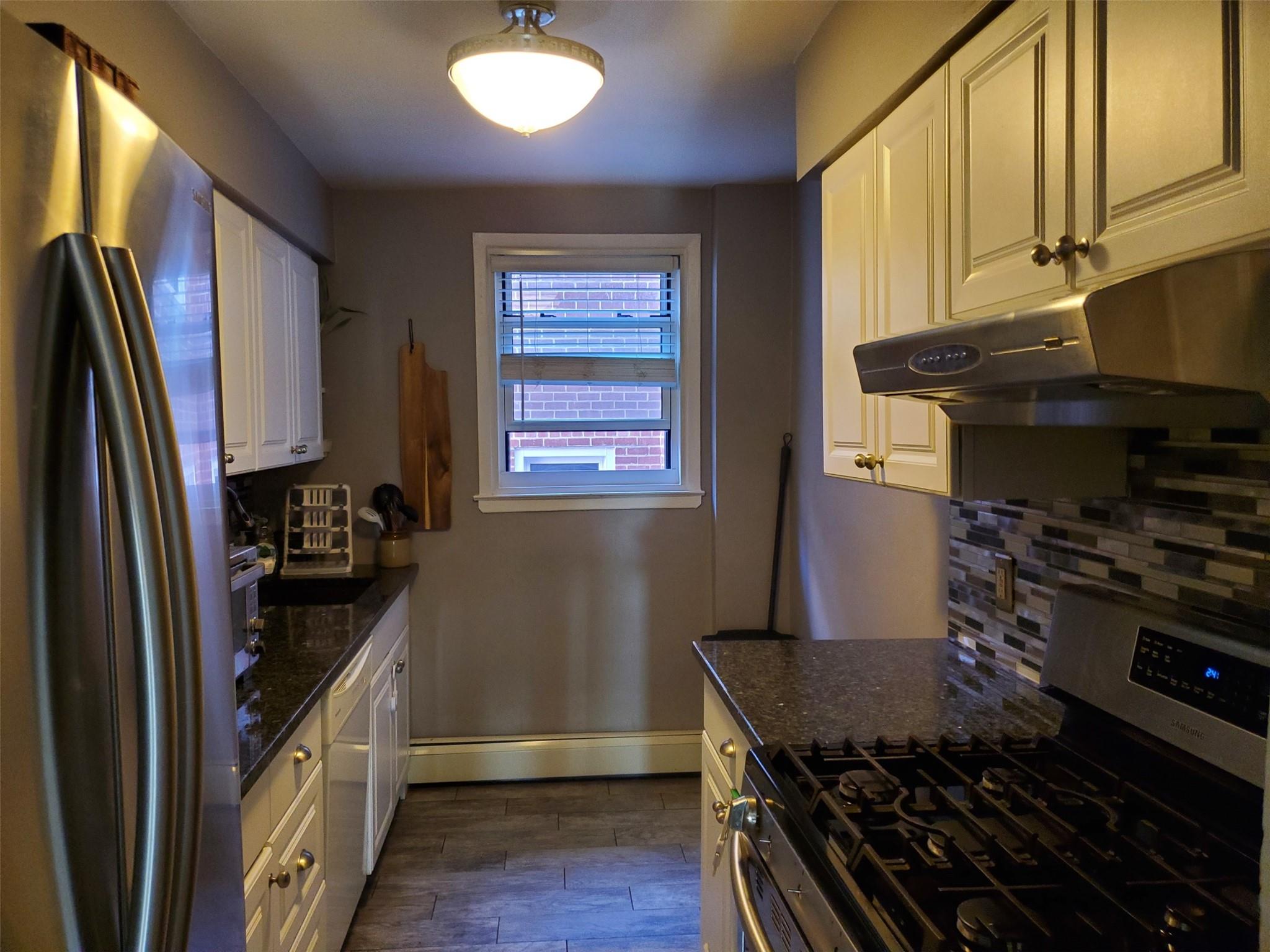 111 S Centre Avenue 2-mm Property Photo 5