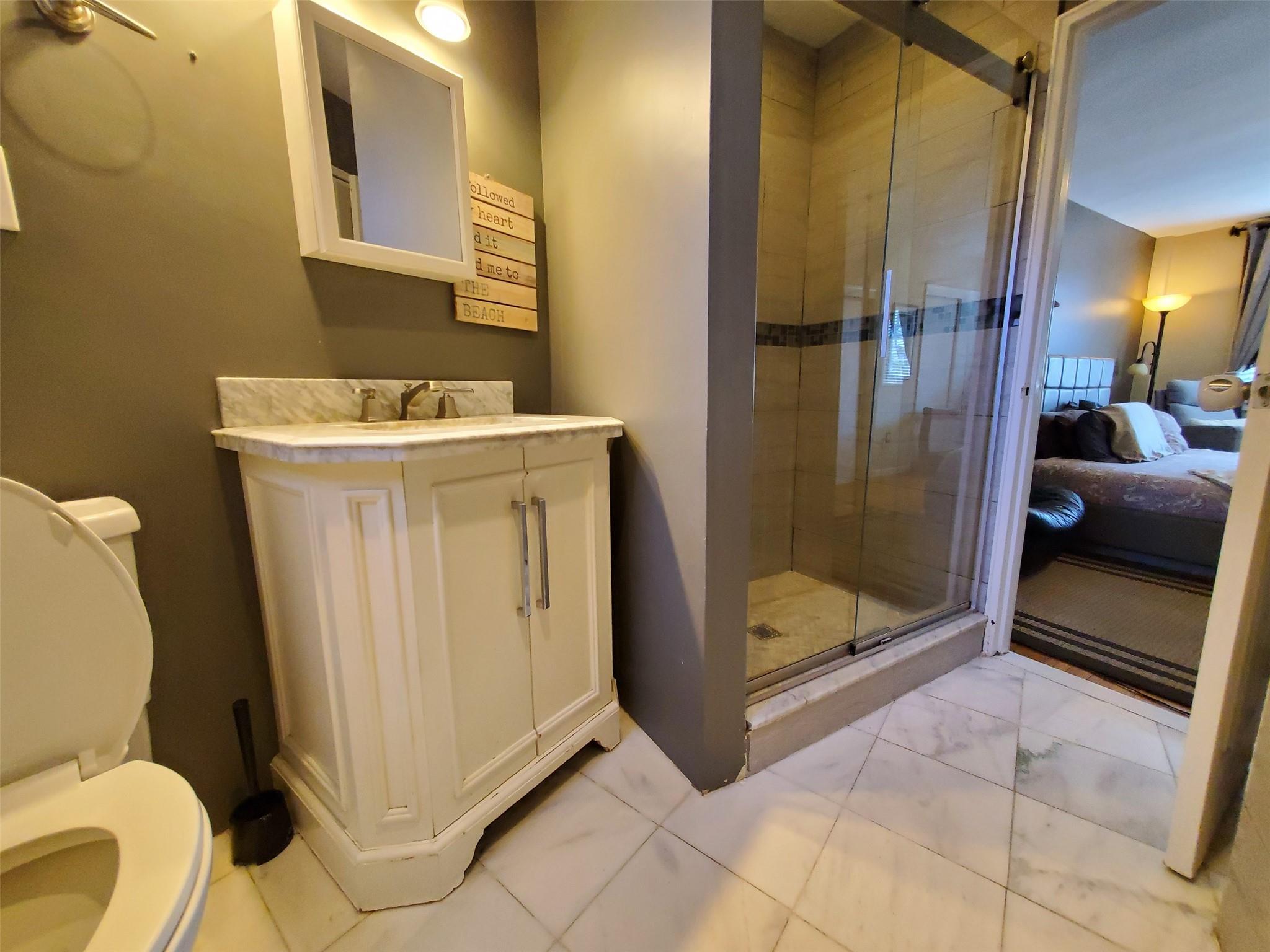 111 S Centre Avenue 2-mm Property Photo 14