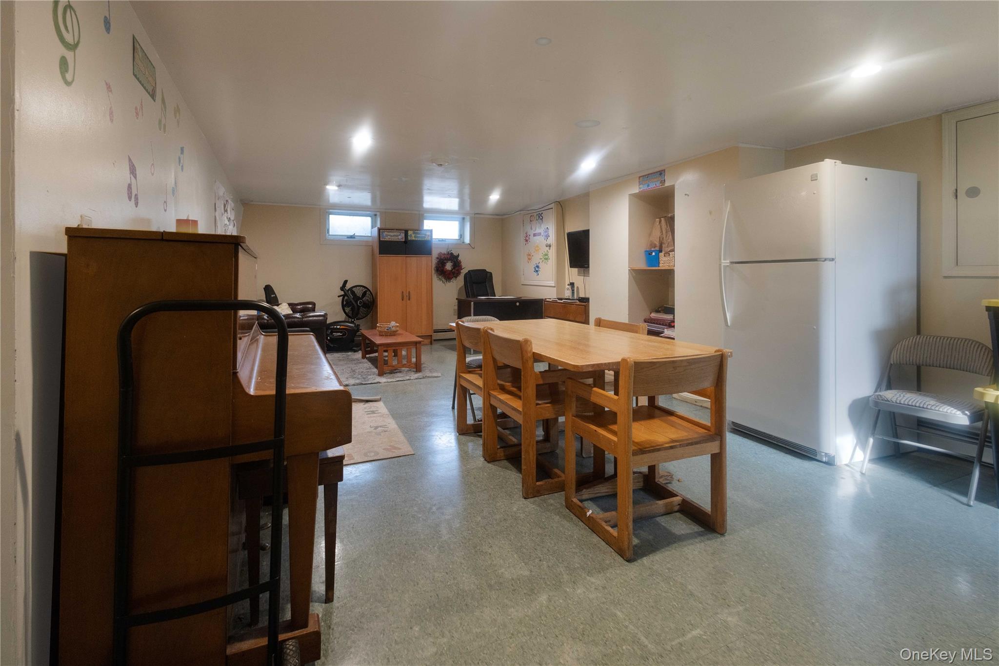 2 Old Cedar Swamp Road Property Photo 17