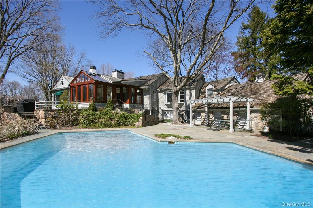 106 Old Stone Hill Road Property Photo 4