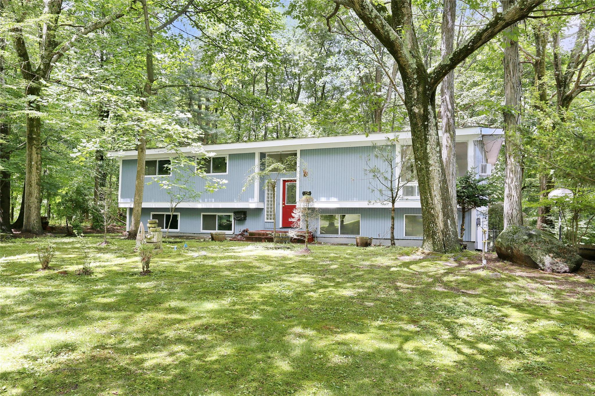 28 Robin Hood Road Property Photo 1