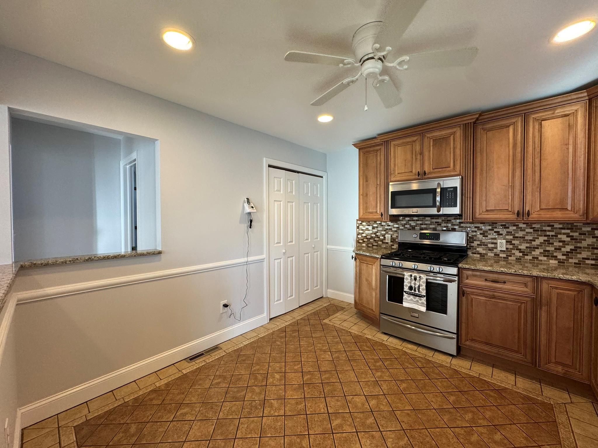 89 15th Street Property Photo 5