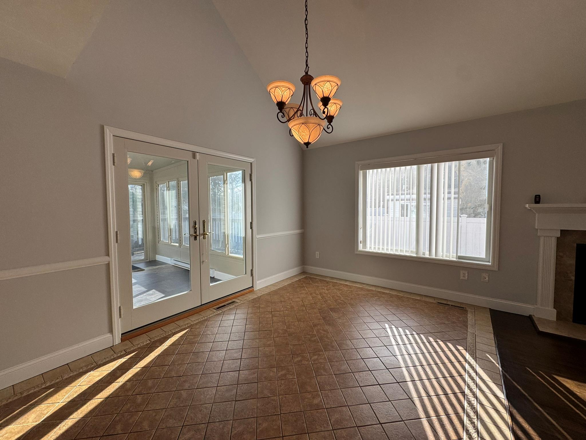 89 15th Street Property Photo 6