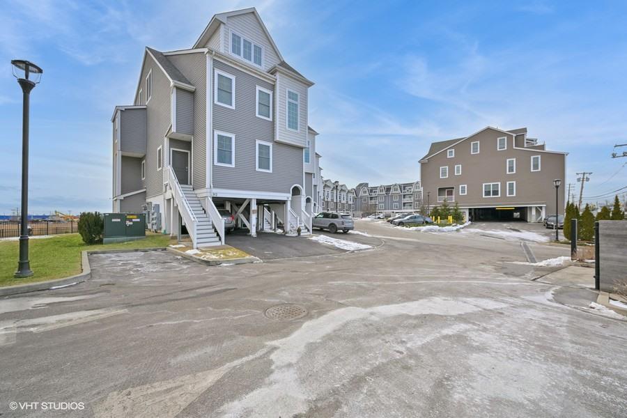 311 Marina Pointe Drive H Property Photo 2