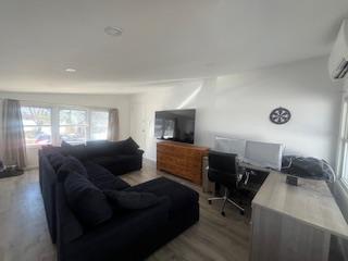 27 Crescent Circle Property Photo 17