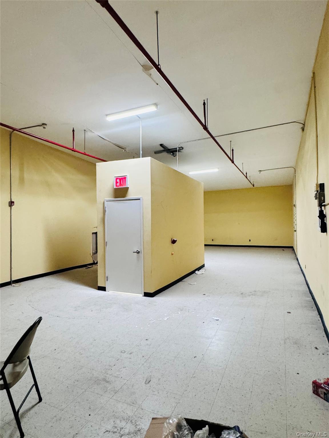 30-75 Steinway Street Property Photo 18