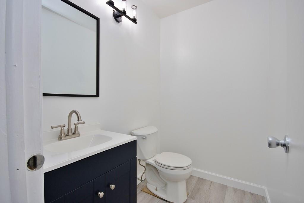 252 Coachlight Square Square 252 Property Photo 17