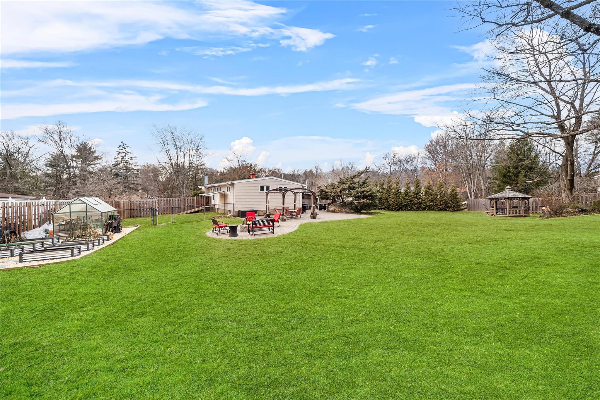 8 Carrie Lane Property Photo