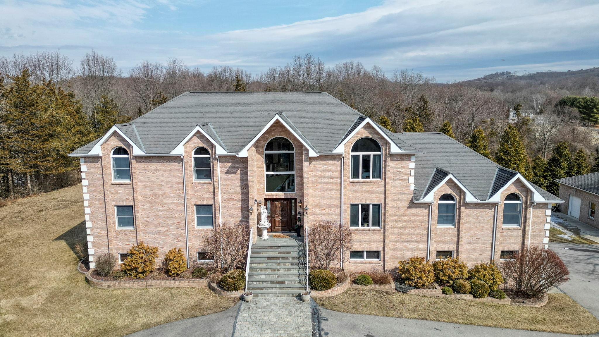 11 Ridgeview Lane Property Photo