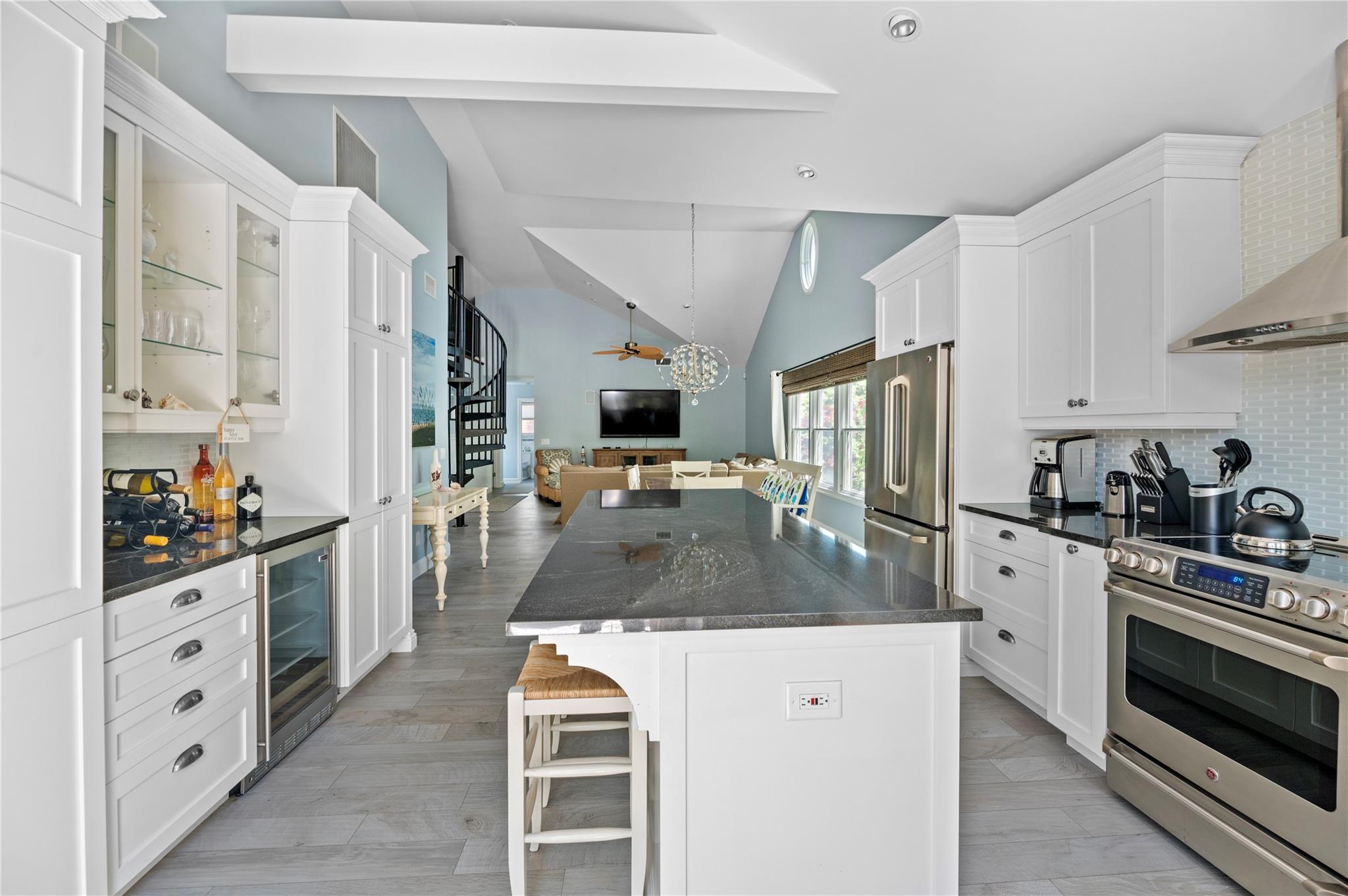 112 Ocean Road Property Photo 9