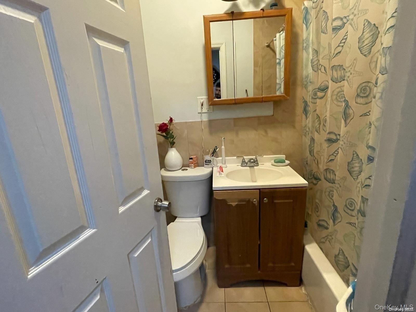 106-11 Northern Boulevard Property Photo 3