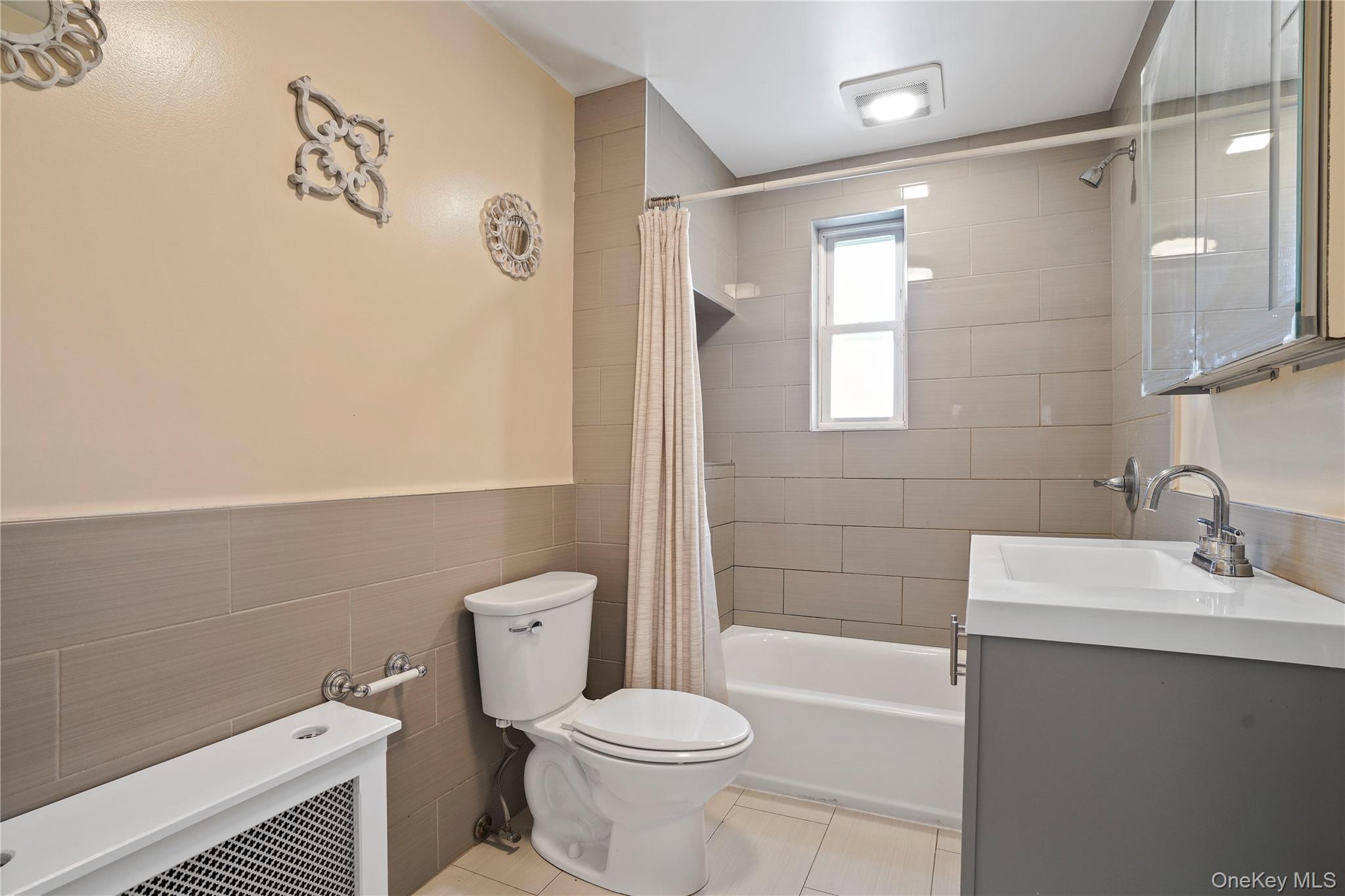 64-18 84 Place Property Photo 25