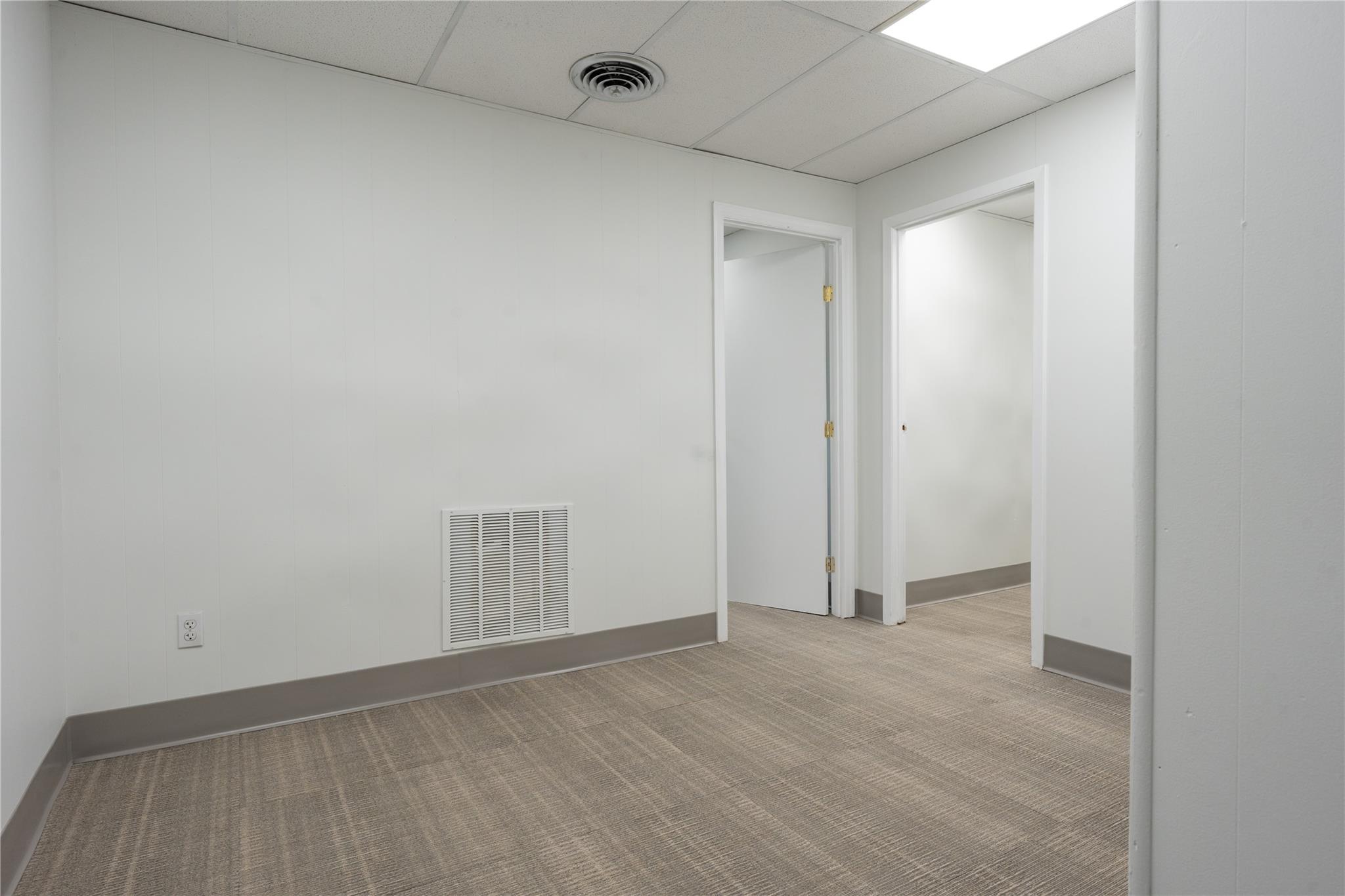 160 Commack Road Property Photo 13