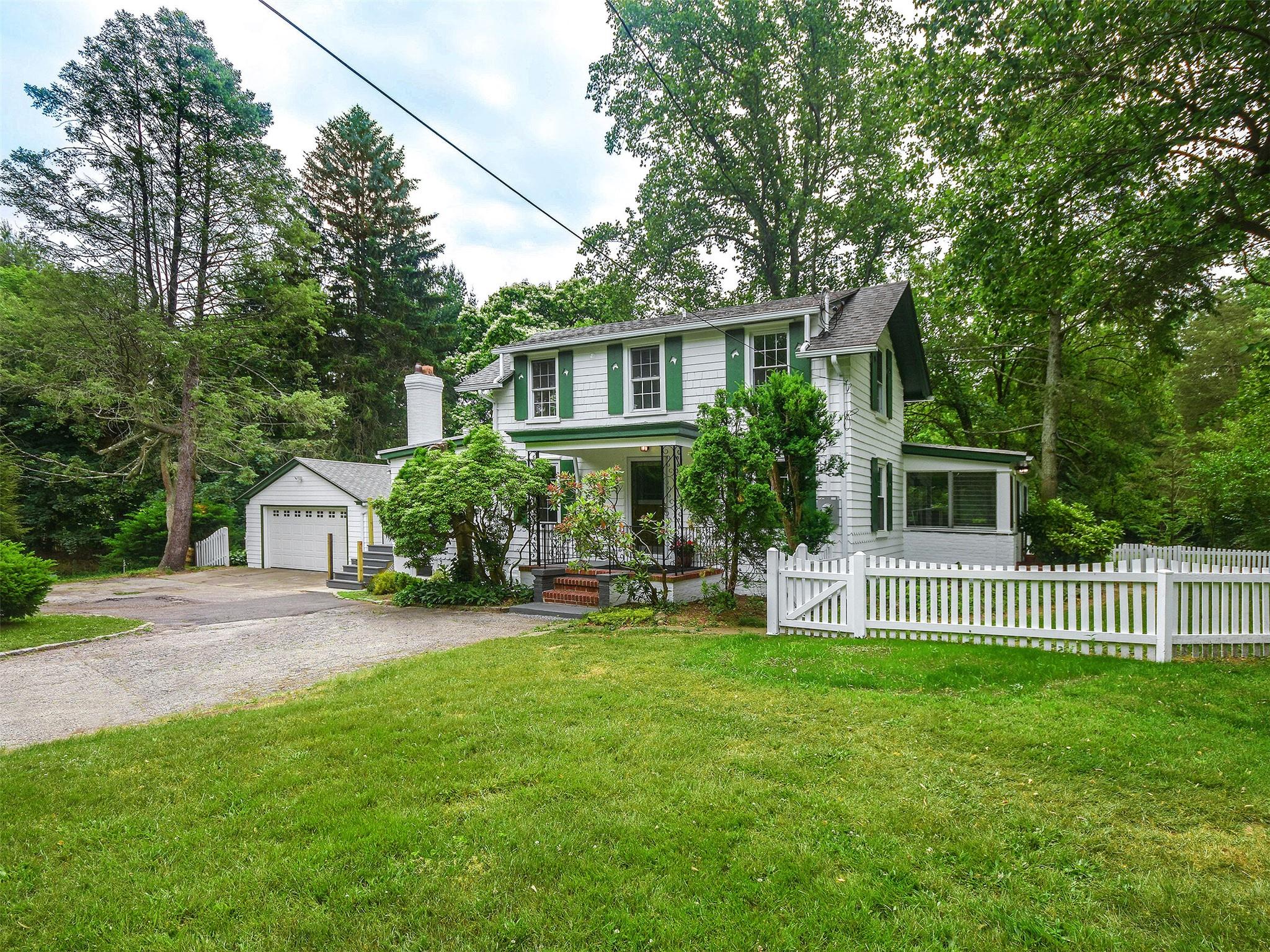 23 Pinetree Lane Property Photo