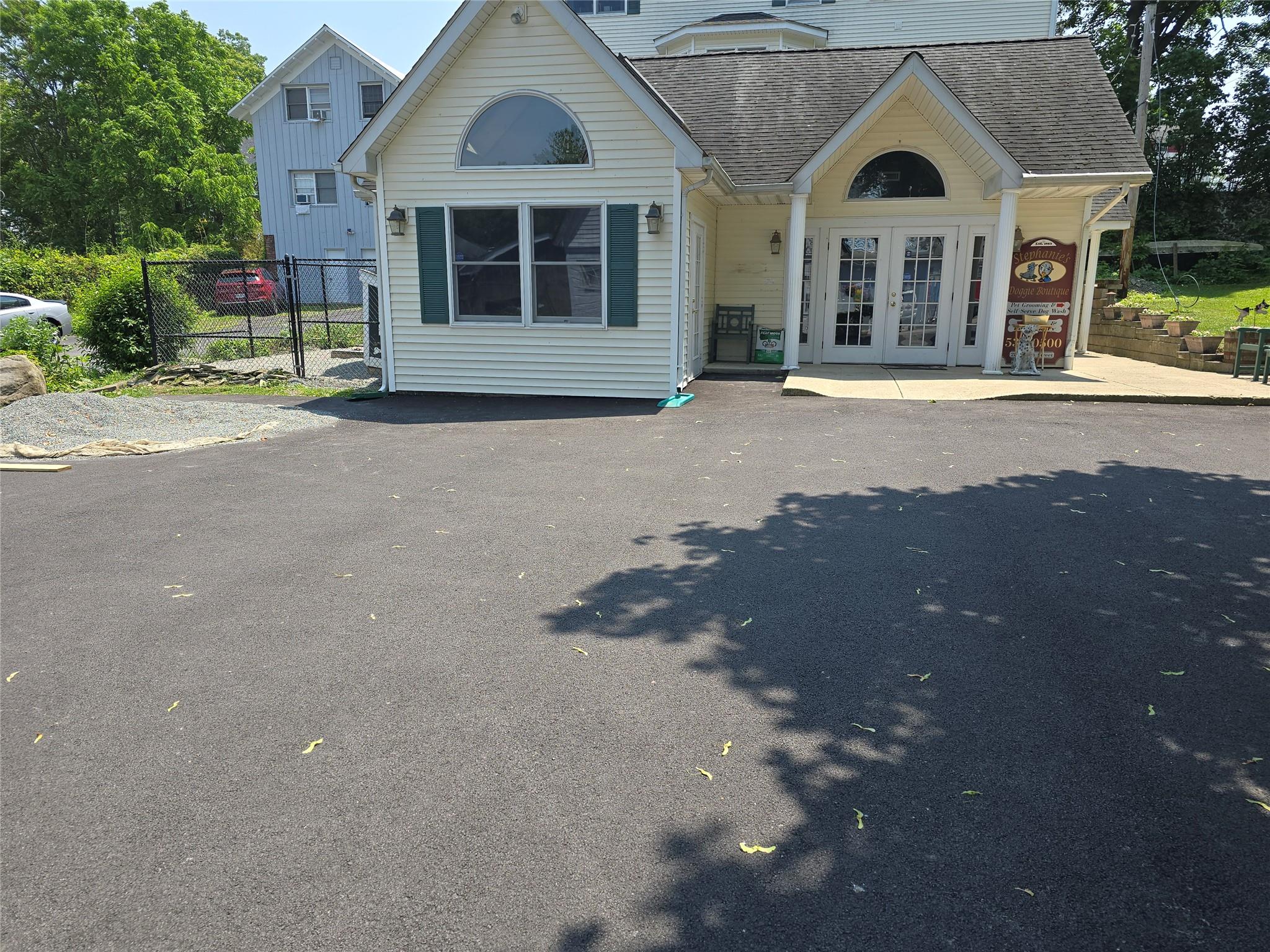 281 Main Street Property Photo 1